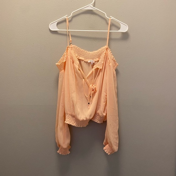 Off the shoulder, peach color, long sleeve - Picture 2 of 2